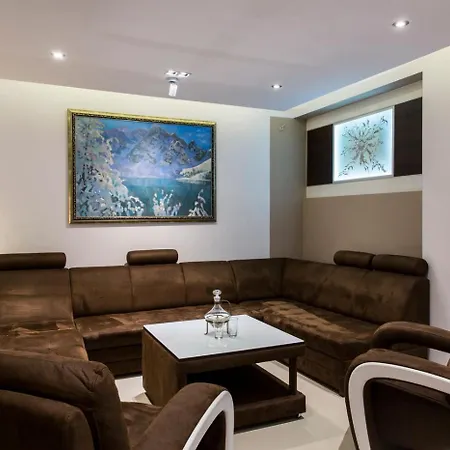 Quality House - Cisza Nad Dolina